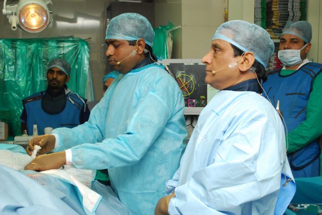 Dr Shantanu Deshpande performing a coronary procedure during a live case demonstration